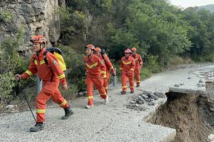 邮报：罗伯逊已开始跑步训练，预计下月复出